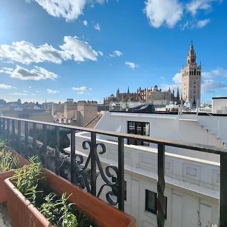 Lovely 1-bedroom Loft With Terrace. Amazing View. * Séville